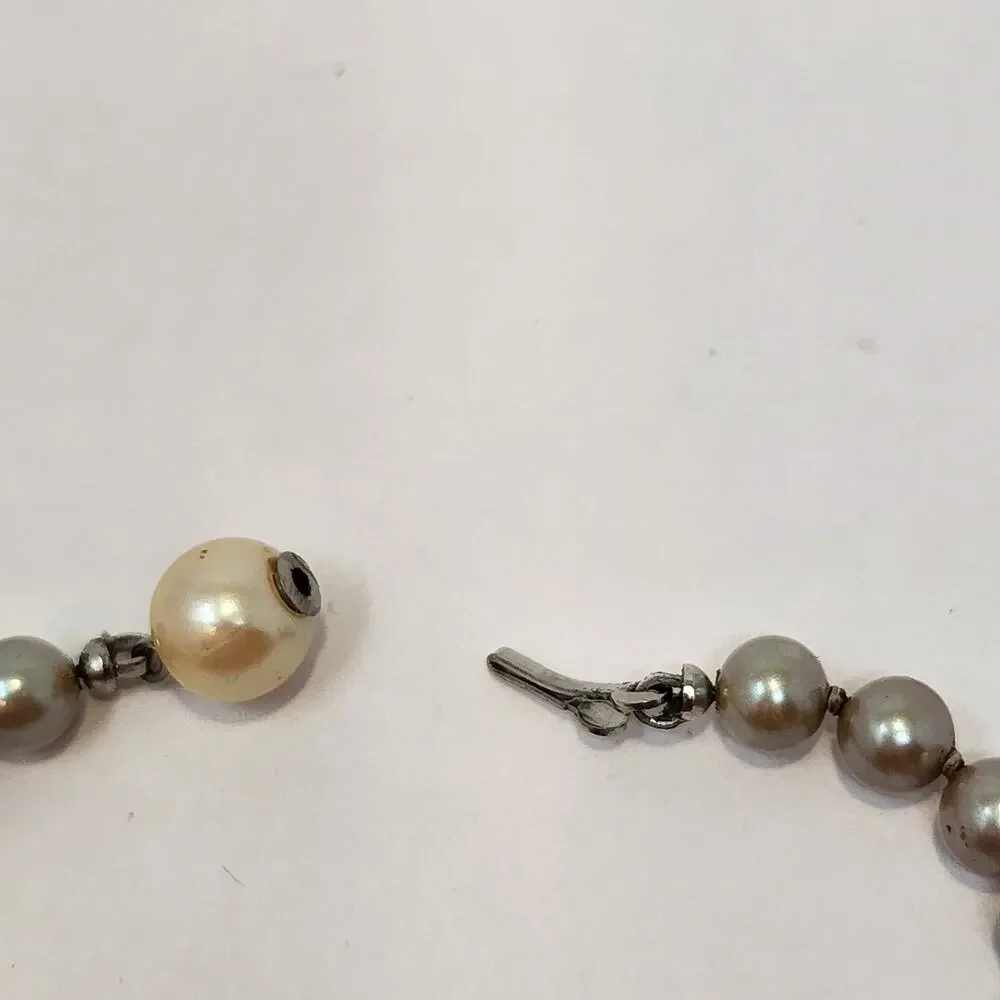 Beige Cream Faux Pearl Bead Bracelet Knotted Ornate Closure Vintage Classic